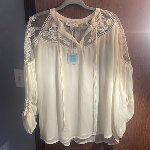 Vici, cream lace blouse, size S/M, new with tags